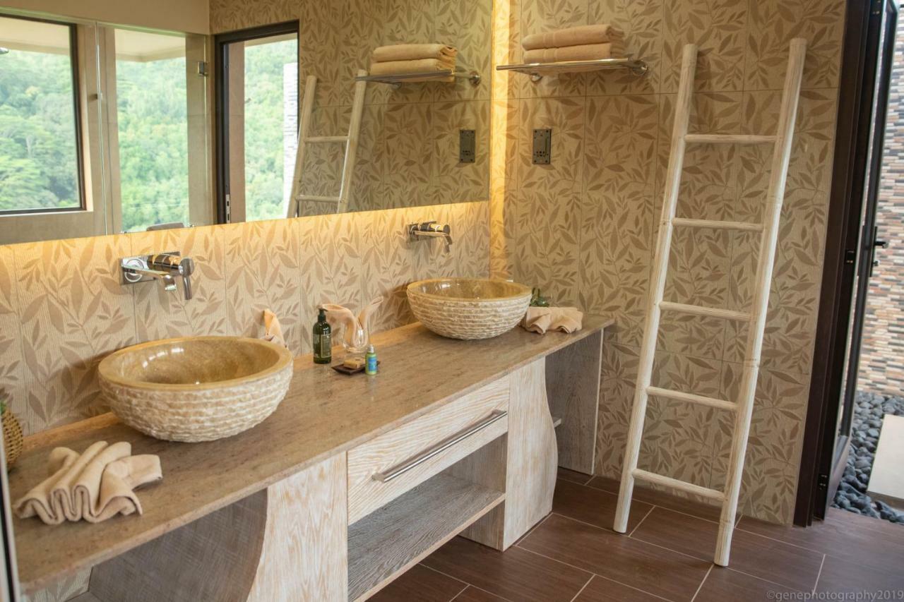 Le Duc Hillview Villas Анс-Вольбер-Вилаж Экстерьер фото